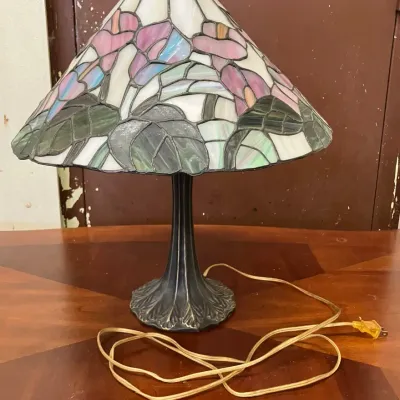 Tiffany-Style Table Lamp (See Comments)