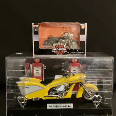 Arlen Ness Ness-Stalgia Custom Diecast Motorcycle and Maisto 1:18 Scale Harley-Davidson
