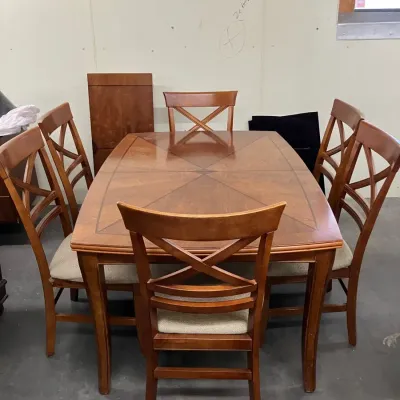 Dining Table with 6 Chairs 