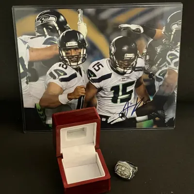 Jermaine Kearse Autographed Picture & Seattle Seahawks Replica Championship Ring