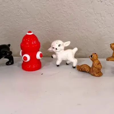 Ceramic & Glass Animals Squirrels Lamb, S/P Shakers Dog Fire Hydrant 