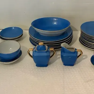 Art Deco Design Tea Set