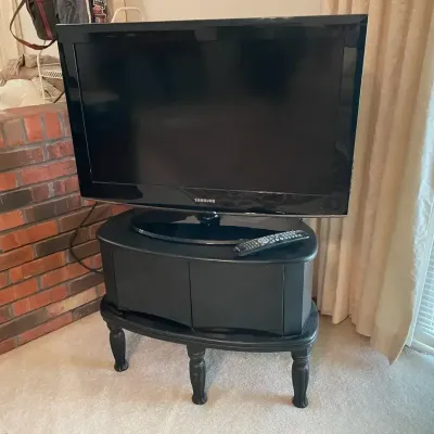 Samsung 32" HD LCD 720p TV, Sony DVD Player & Recorder with Stand