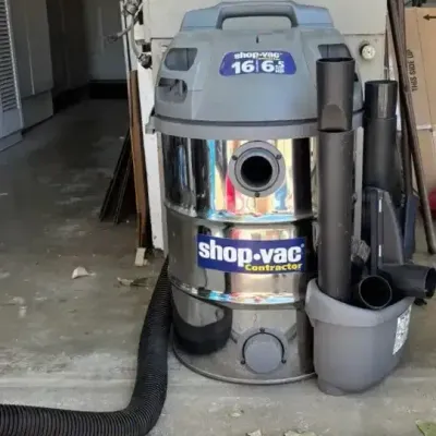 Shop Vac Contractor Series 90LN Wet/Dry Vacuum With Attachments 
