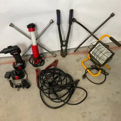 Automotive Tools, Work Lights, & Air Hawk Inflator