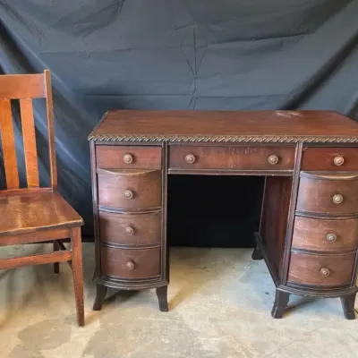 Traditional Bow Front Wood Desk with Chair