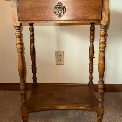 Vintage Wooden Side Table / End Table with Drawer 18” W x 14” D x 27” H