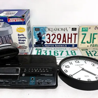 Classic General Electric Stereo and Oklahoma License Plates 
