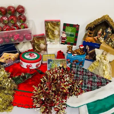 Holiday Decor Assortment
