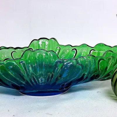 Green Art Glass Console Bowl and Swirl Bub Vase