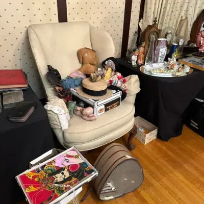 Estate sale photo