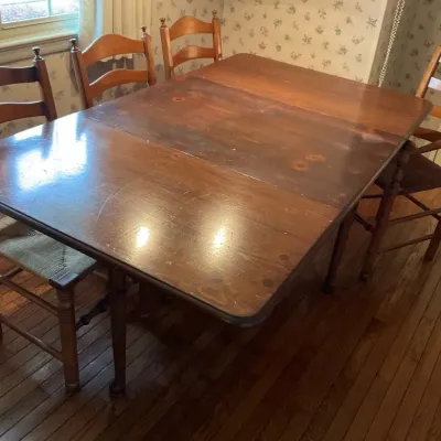 Estate sale photo