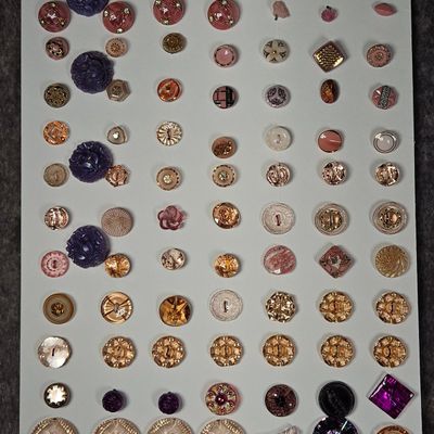 Sale Photo Thumbnail #218: A Collection of 89 Vintage and Contemporary Pink and Purple Glass Sewing Buttons