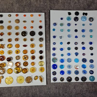 Sale Photo Thumbnail #299: A Collection of 155 Vintage and Antique Glass Sewing Buttons