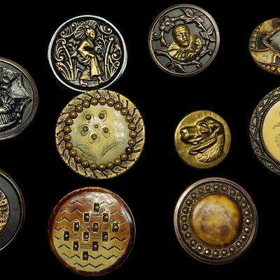 A Collection of Antique and Vintage Decorative Costume Buttons