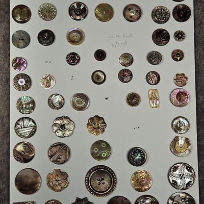 Sale Photo Thumbnail #246: Collection of Antique and Vintage Carved Mother of Pearl and Abalone Shell Buttons