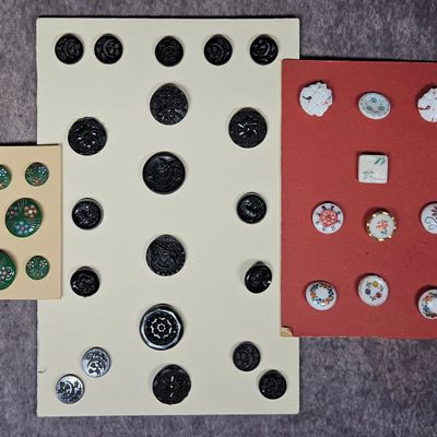 Sale Photo Thumbnail #176: Collection of Victorian Black Glass and Hand Painted Porcelain Buttons