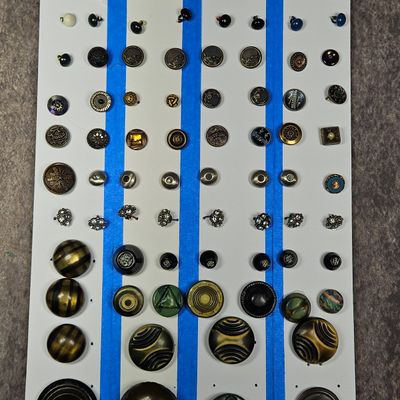 Sale Photo Thumbnail #251: A Collection of Approximately 75 Vintage Art Deco and Mid-Century Modern Sewing Buttons