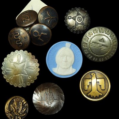 A Collection of Vintage Western and Native American Themed Novelty Buttons