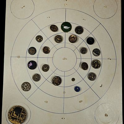 Collection of Antique and Vintage Ornithological Pictorial Buttons