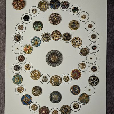 Sale Photo Thumbnail #232: An Assortment of Antique and Vintage Collectible Buttons
