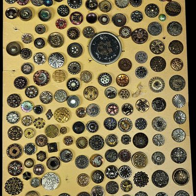 Sale Photo Thumbnail #122: A Collection of Antique and Vintage Decorative Buttons on Cardboard Mount