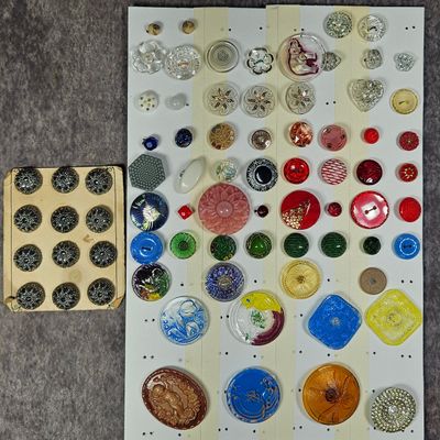 Sale Photo Thumbnail #225: Collection of Antique and Vintage Glass Buttons Including Pictorials and Victorian Black Glass Card