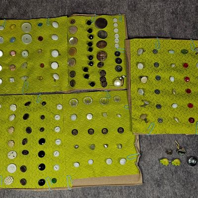 Sale Photo Thumbnail #148: Collection of Vintage and Antique Buttons Including Shell Glass and Novelty Designs