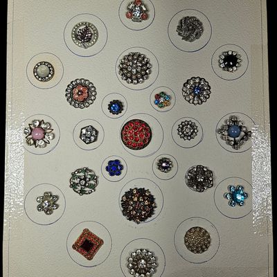 Sale Photo Thumbnail #262: A Collection of Twenty-Six Vintage Costume Jewelry Components and Buttons