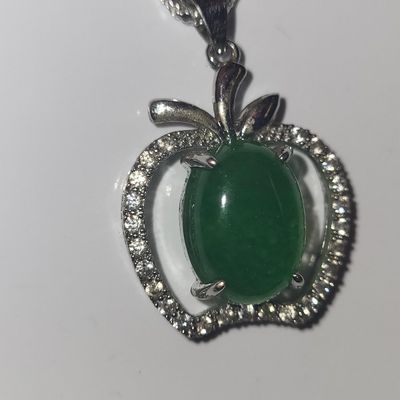 sterling green jade apple pendant w/ chain necklace
