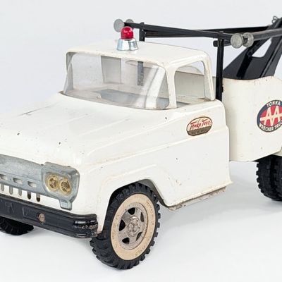 Tonka AA Wrecker Tow Truck