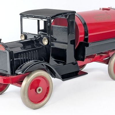 Restored Keystone Packard Sprinkler Tank Truck