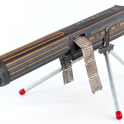 Fairylite Tin Windup Machine Gun on Tripod