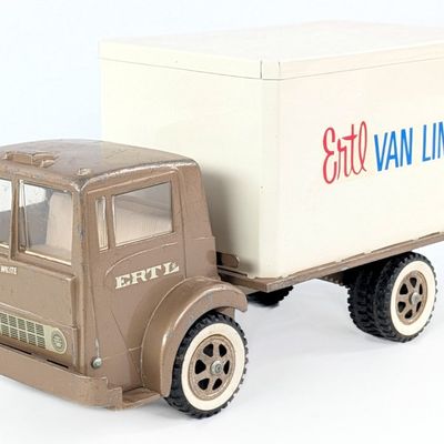 Partially Restored Ertl White Cabover Box Truck