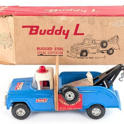 Buddy L No. 5427 Flat Tire Wrecker Truck with Flasher in Box