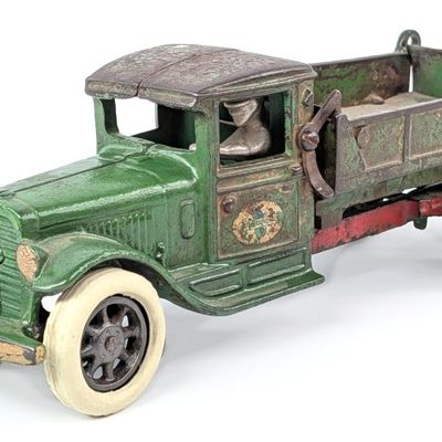Arcade Cast Iron Green International Dump Truck