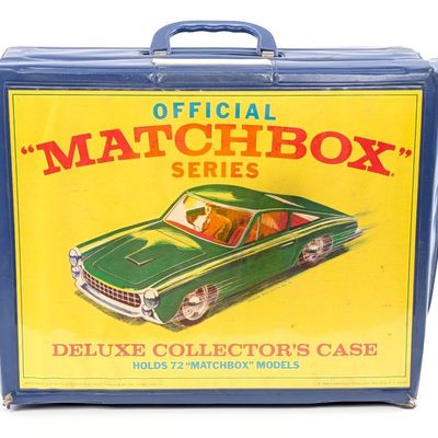 Vintage Matchbox 72 Car Collector's Case With Cars