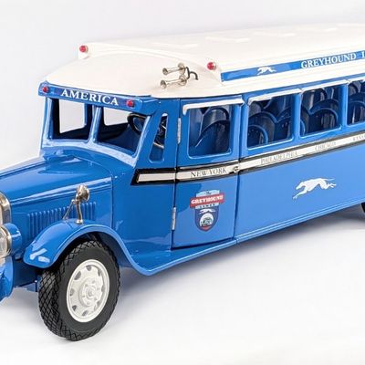 Retro 123 Greyhound Lines Motorcoach Bus