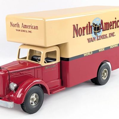 Fred Thompson Smith Miller North American Van Lines Moving Truck