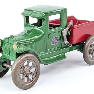 Arcade Cast Iron Dump Truck