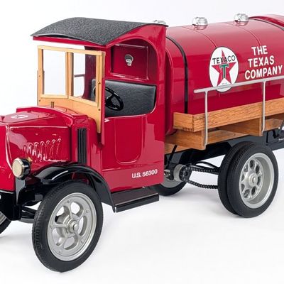 King K & Les Paul Custom Mack Texaco Tanker Truck 1 of 1