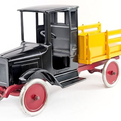 Restored Buddy L Baggage Line Truck