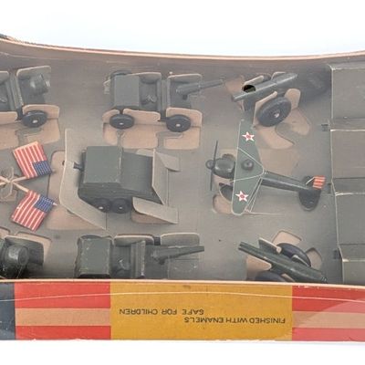 Jaymar Specialty Toy Co. Complete Miniature Mobile Army In Box