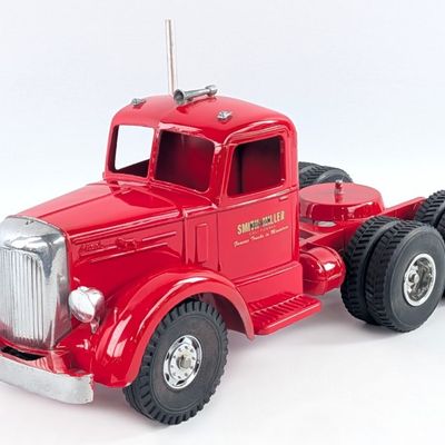 Custom Smith Miller L Mack Truck