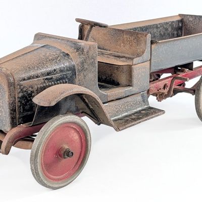 Buddy L Chain Lift Dump Truck