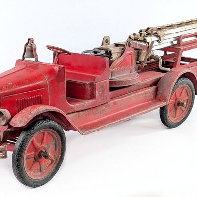 Buddy L Aerial Ladder Fire Truck with Rubber Tires