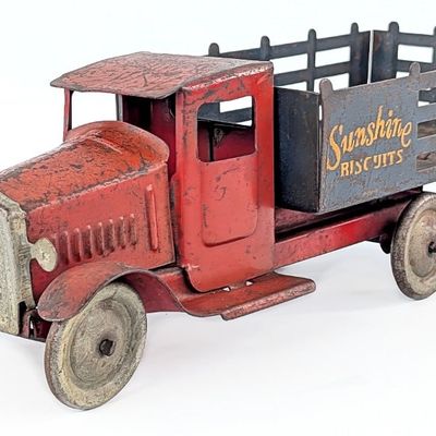Original Metalcraft Sunshine Biscuits Truck