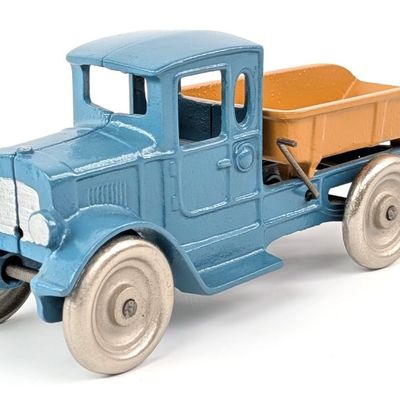 Kilgore Cast Iron Dump Truck