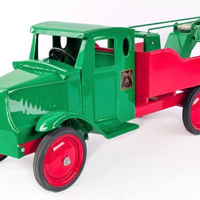 Custom Steelcraft Mack Wrecker Tow Truck
