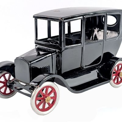 Cowdery Toy Works Centerdoor Sedan